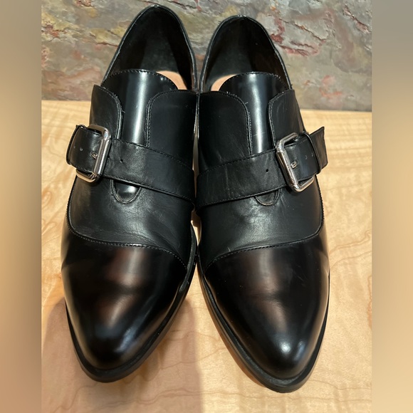 Pure Navy Brand, high end shoe,9.5, patent and buttery black leather, adj buckle - Picture 12 of 14
